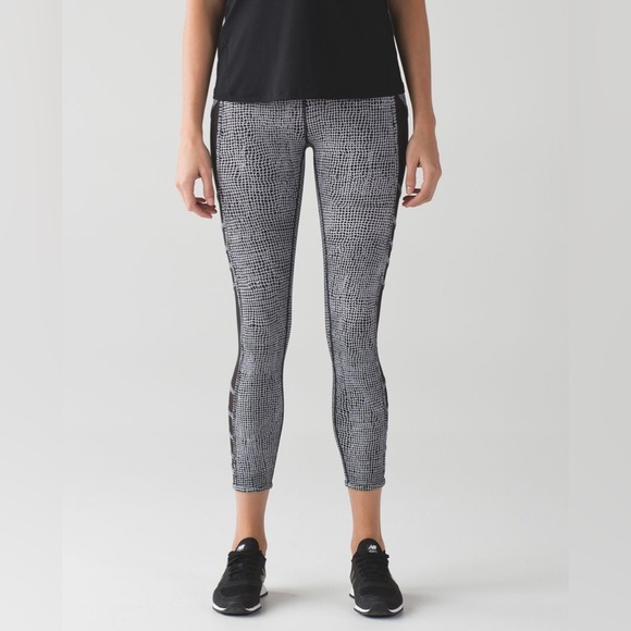 Lululemon💕Wild And Free Tight Fall Net White Black / Black - Picture 5 of 15
